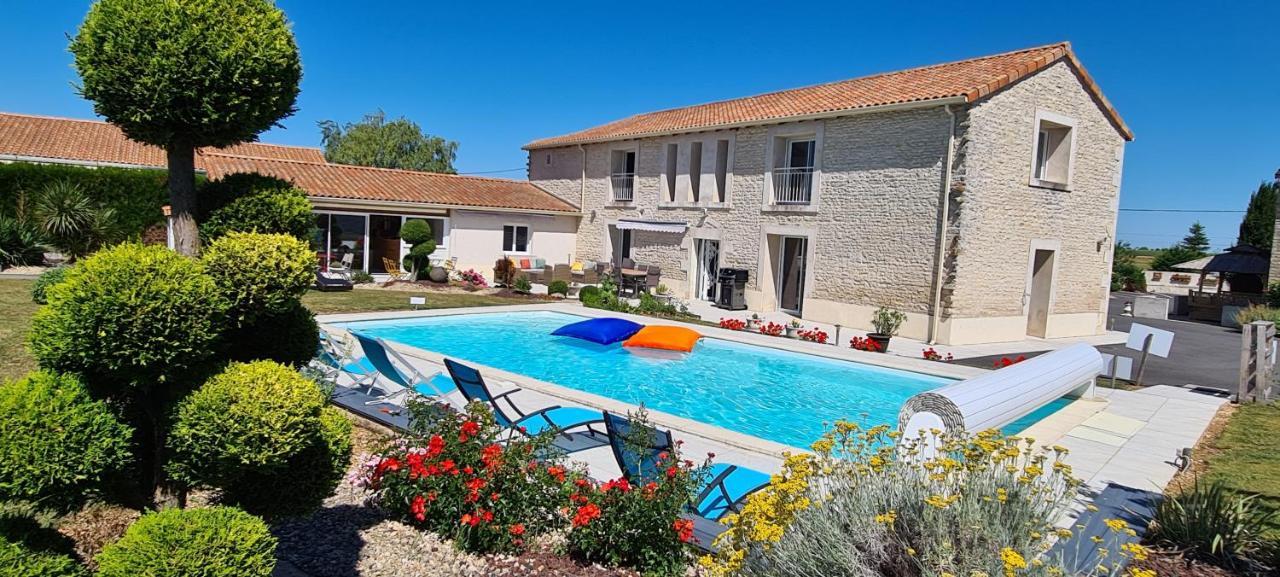 A La Gloriette Bed & Breakfast Neuville-du-Poitou Екстериор снимка