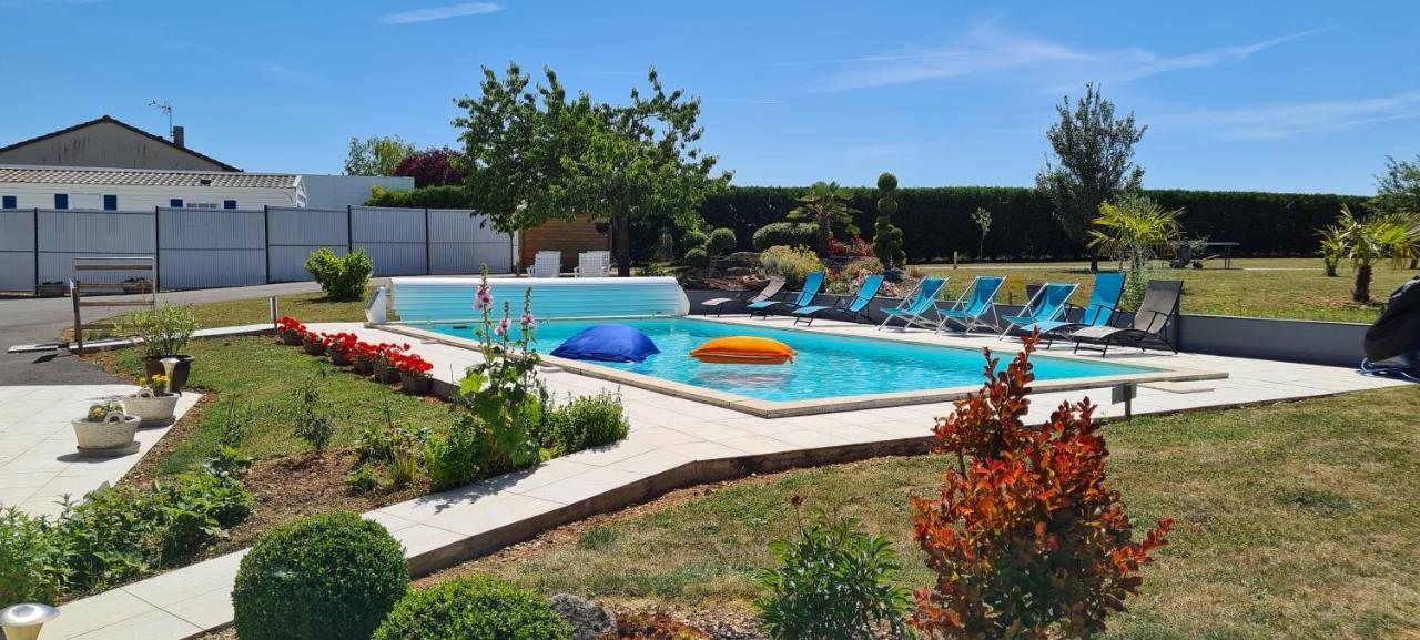 A La Gloriette Bed & Breakfast Neuville-du-Poitou Екстериор снимка